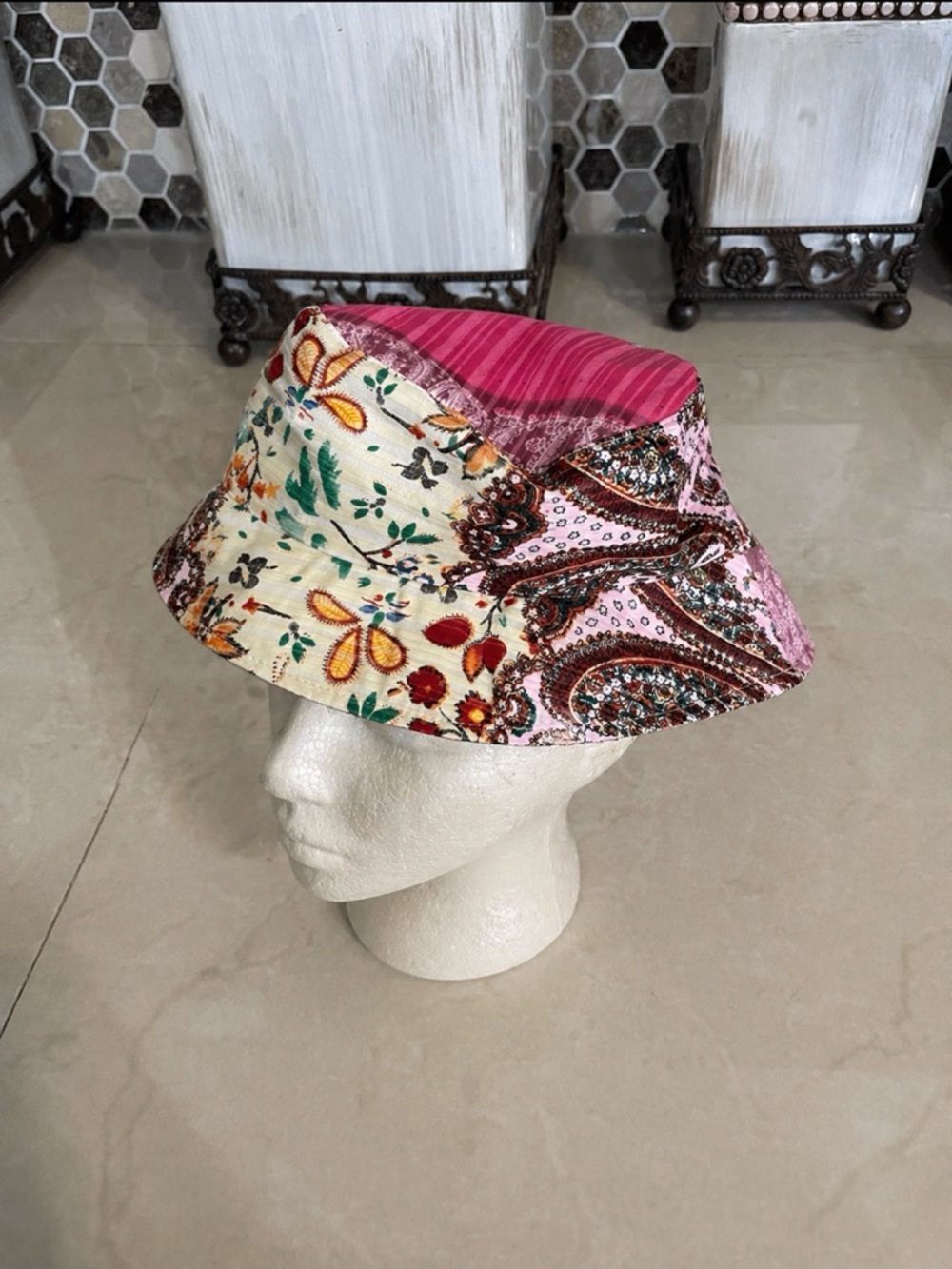 lei Patchwork Floral paisley beach Bucket Hat -